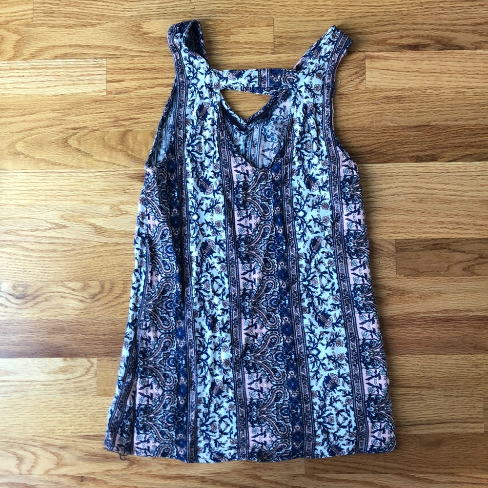 Patterned Tank Top - Picture 3 of 3